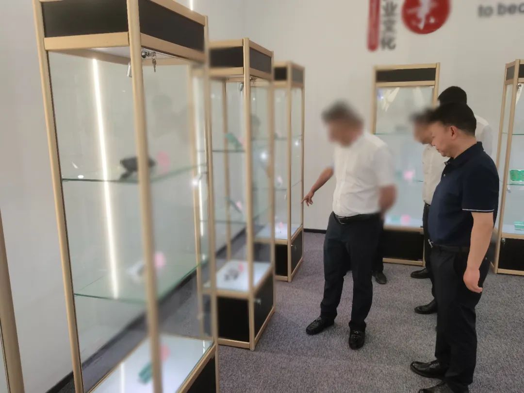 投資額30億<div   id=
